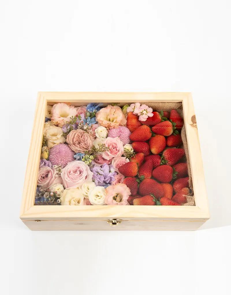 กล่องผลไม้ กล่อดอกไม้ บรรจุสตรอว์เบอร์รี จำนวน 500 กรัม