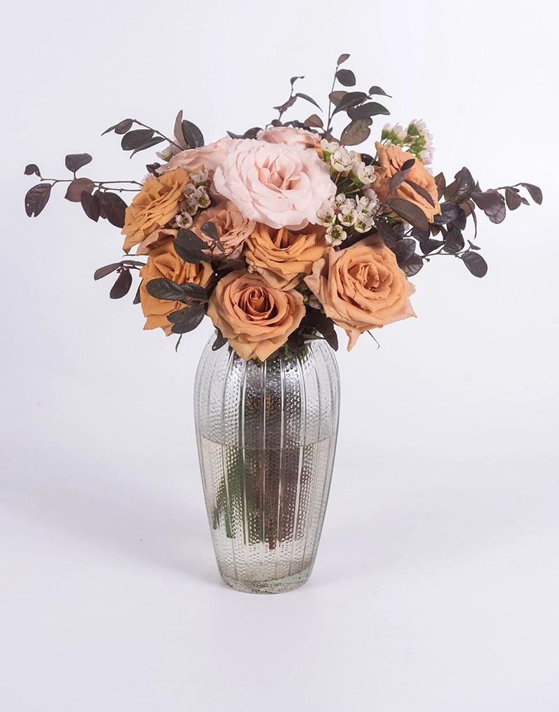 Love You Flower มอบของขวัญสุดพิเศษในโอกาสสำคัญด้วยแจกันดอกกุหลาบคาปูชิโน โทนสีน้ำตาล ส่งฟรี กทม และ นนทบุรี