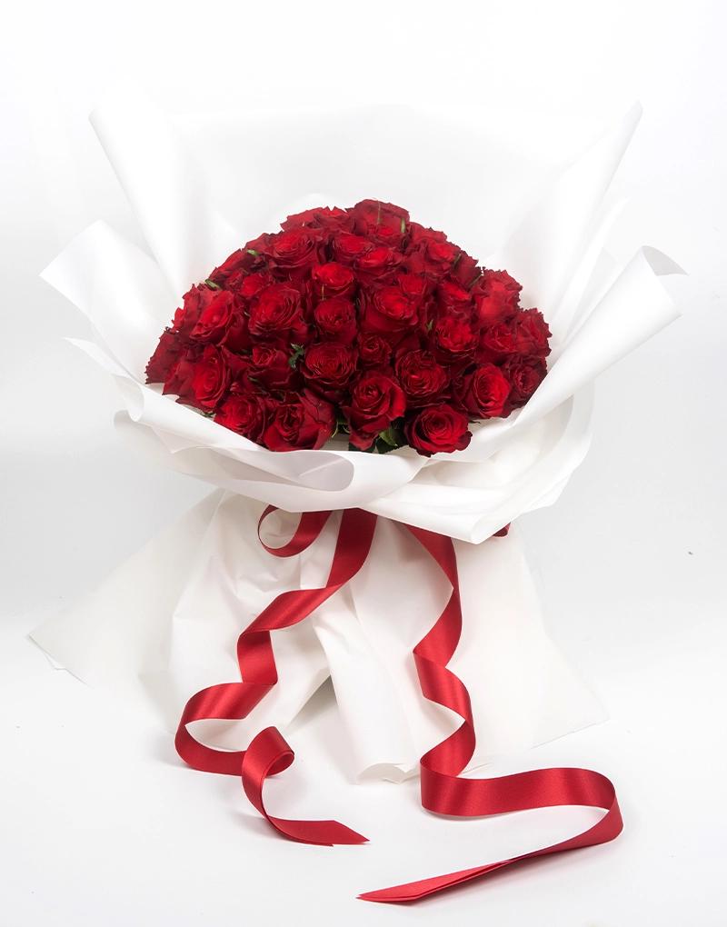 ช่อกุหลาบแดงล้วน 50 ดอก ให้คนรักขอแต่งงาน ครบรอบ แสดงความยินดี ช่อใหญ่พรีเมี่ยม คุ้มค่า ส่งฟรีทั่ว กทม. และนนทบุรี ใน 4 ชม.