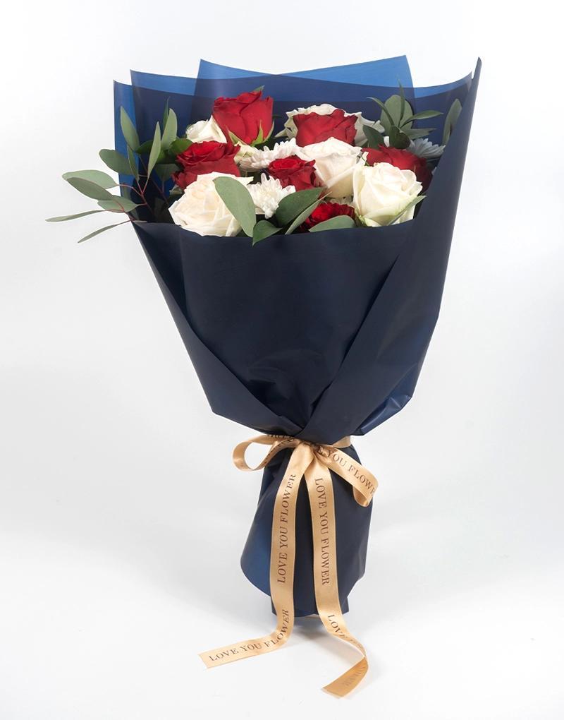 ช่อดอกกุหลาบสีขาว แดง เหมาะกับให้คนรู้ใจในโอกาสพิเศษ เช่น ขอเป็นแฟน หมั้น แต่งงาน ราคาไม่แรง สวยตรงปก สั่งออนไลน์ ส่งฟรี กทม.